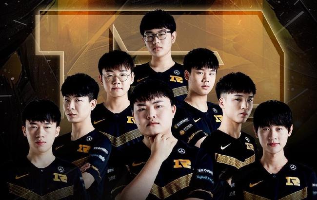 感到滿意的 感到滿意的