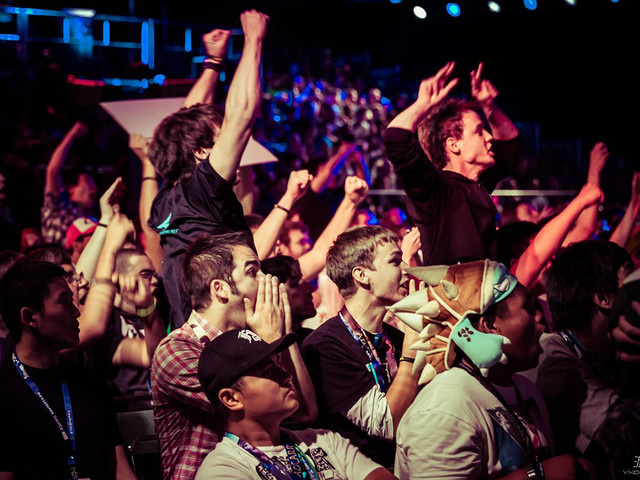 谁就更接近 谁就更接近